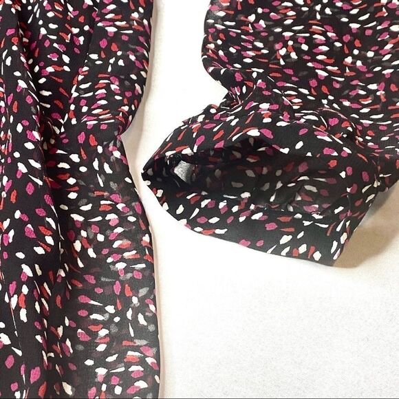 Express abstract print long sleeve surplice romper - Picture 9 of 16